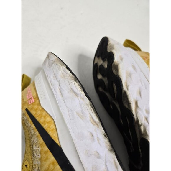 Nike Women's React Infinity Run Flyknit 3 Wheat Gold Sneaker  size 9.5 - Picture 9 of 16